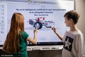 Lee más sobre el artículo Inteligencia Artificial: ¿Aliada del Progreso Humano o Peligro Inminente?